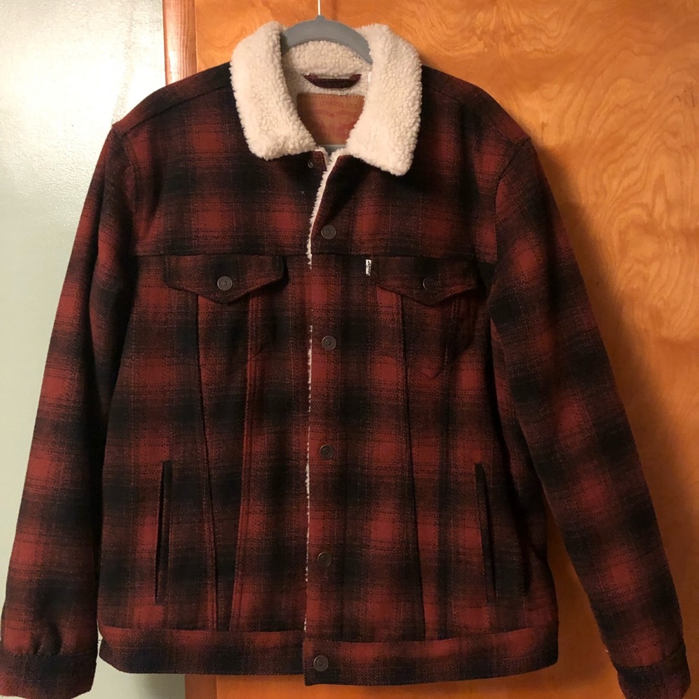 Levi’s L/XL black and red plaid Sherpa jacket
